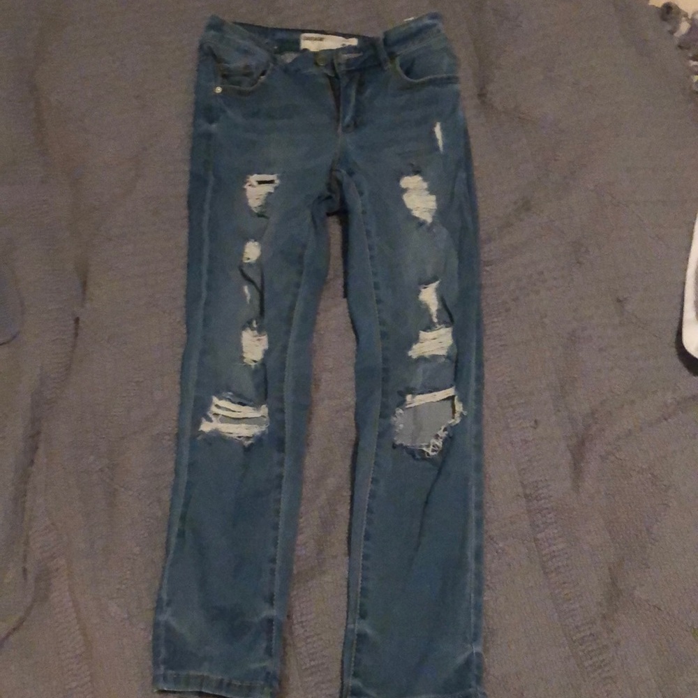 Ripped skinny jeans